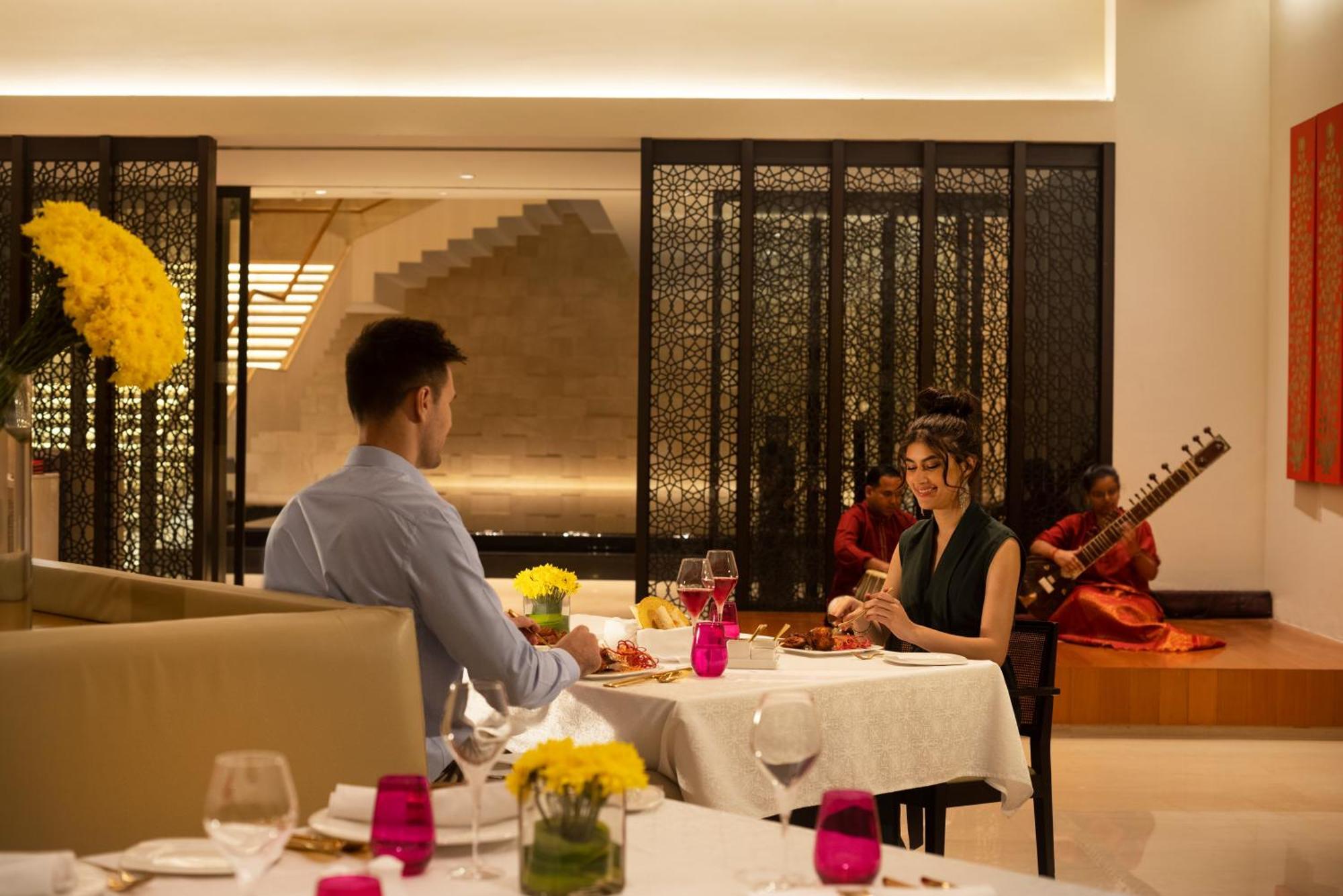 โรงแรมไทรเด็นท์ไฮเดอร์ราแบด ไฮเดอราบัด ภายนอก รูปภาพ The Oberoi, Mumbai